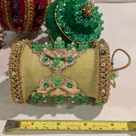 4 Vintage Handmade Push Pin Christmas Ornament Beaded Sequins Corded Trim - Picture 6 of 10